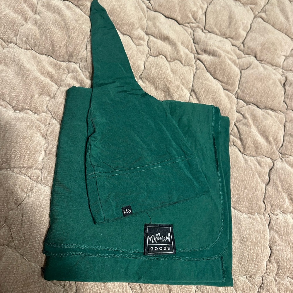 Milkmaid Goods Green Swaddle set